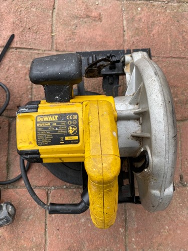 Dewault circular saw 240v - dewault,