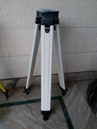 Section aluminum level - section,