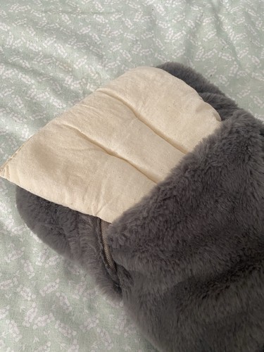 Hand warmer used put - hand,