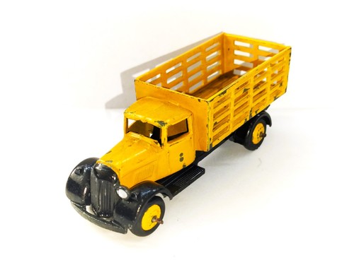 Dinky toys 25f market - dinky,