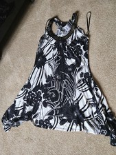 Wallis Detail Neck Sleevless