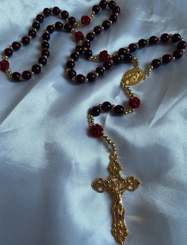 Gold tone dark - &, burgundy