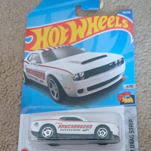 Hot wheels drag strip - hot,