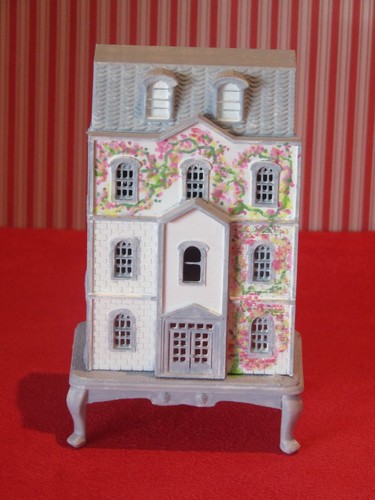 Dolls house miniature - dolls,