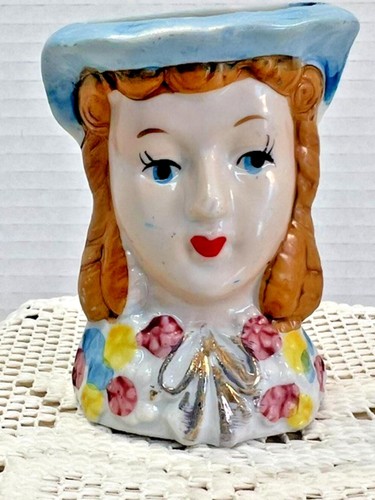 Hand painted porcelain lady - hand,