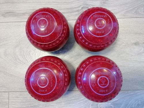 Lawn bowls taylor - bowls, vectorvs