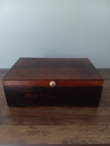 Vintage wooden sewing box with - sewing,