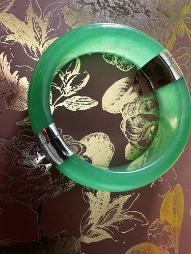 Vintage green jade hinged - green,