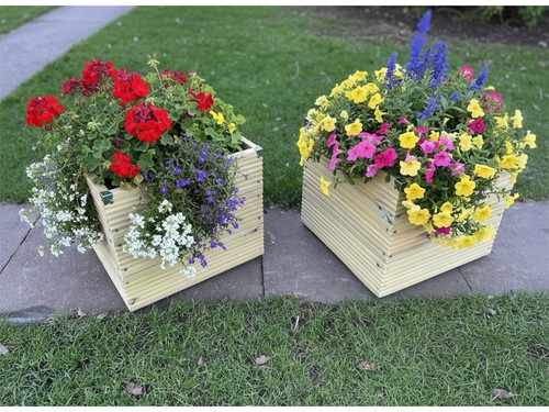Square wooden garden - x,