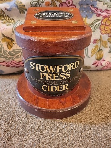 Vintage wooden beer tap - wooden,