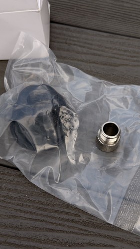 Vertical drill guide locator - guide,