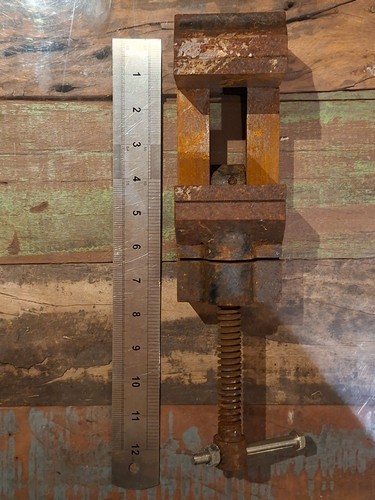 Vintage heavy duty vice - , 2.5"