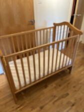 Cosatto Wooden Cot with Mattress - NO RESERVE - Height Adjustable Base