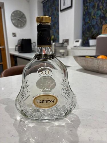 Hennessy brandy bottle - hennessy, xo