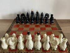 Vintage Bakelite chess set - Russian or possibly Nordic. 11.1 cm King