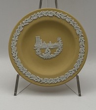 Wedgwood Jasperware White on Cane Yellow Brisbane Skyline Miniature Plate