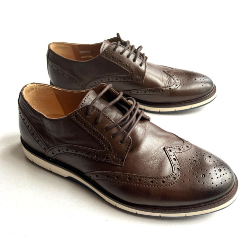 Jones bootmaker lingfield - jones,
