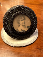 Antique/Vintage/Old Small Circular Dark Wooden Photo Frame c1900-10 Edwardian