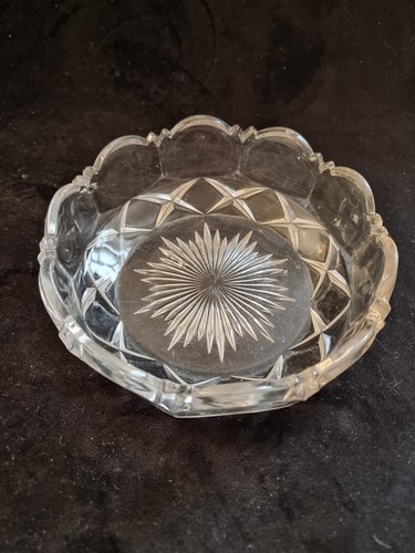14cm pressed glass - 14cm, vintage
