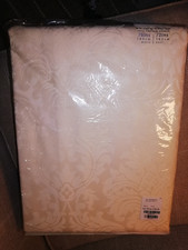 Montgomery Dresden cream