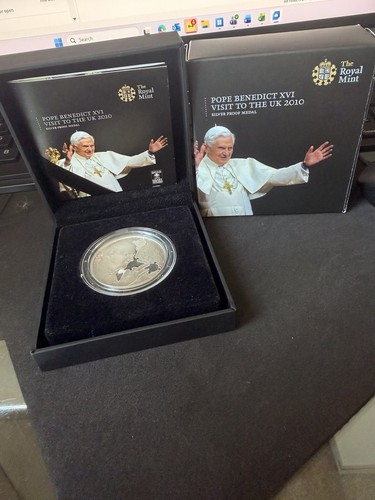 Royal mint 2010 - pope, benedict
