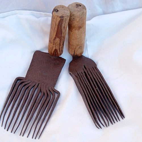 Carpet comb wrought iron