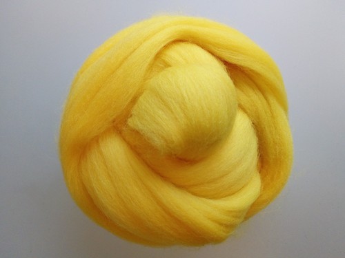 Lemon yellow 100 - yellow*, wool