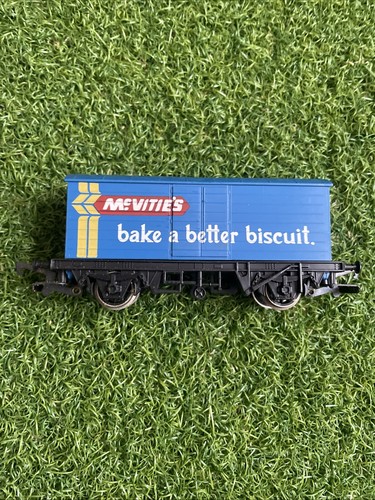 Hornby r137 r727 - r137, mcvitie's