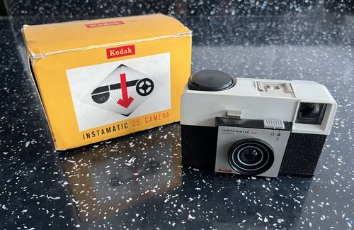 Kodak instamatic camera - instamatic,