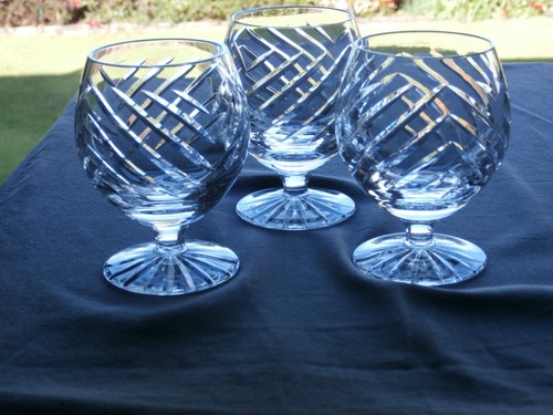 Lovely cut crystal swirl - crystal,