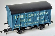 Dapol Wessex Wagons Express Dairy Co. English Eggs Van. Ltd Edition 2015. Mint.