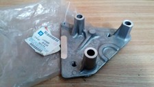 Engine Mount Bracket Right for