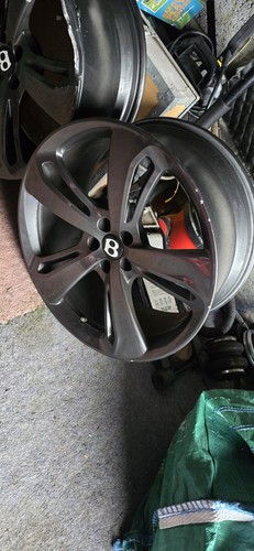Genuine bentley alloy - genuine, 21”