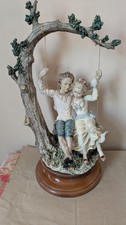 Giuseppe Armani Lovers on a