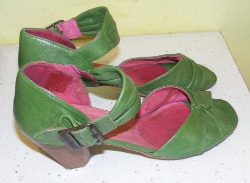 Vintage 1970s red dead - vintage,