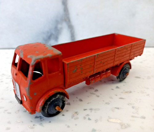 Dinky 25r leyland - , forward