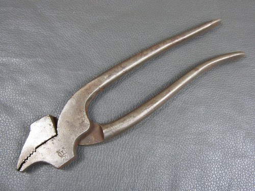 Vintage cobblers lasting