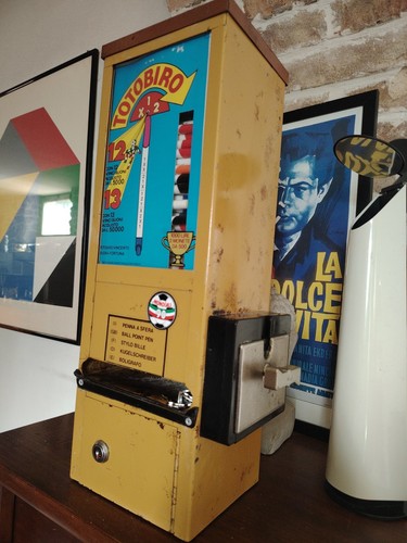 Rare slot machine world - rare, italy