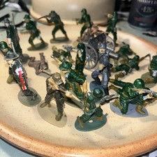 Vintage Toy Soldiers Bundle of