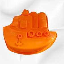 Boat Shaped Silicone Baking Mould/ Jelly Mould - Crofton - 25cms X 27cms