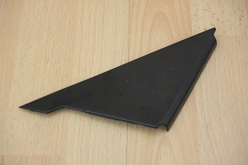 Door cheater finisher triangle - door,