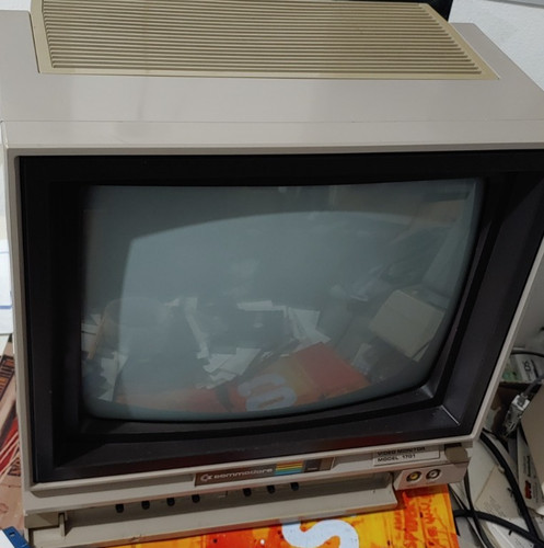 Commodore color monitor 1701 - commodore,