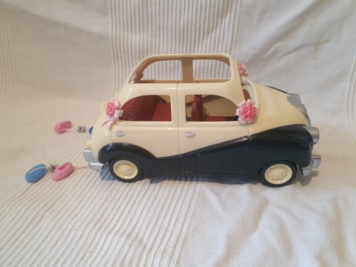 Sylvanian families wedding - families, car