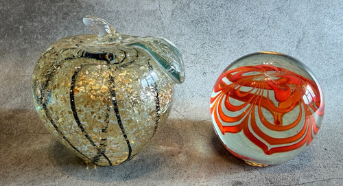 Vintage art glass paperweight - vintage,