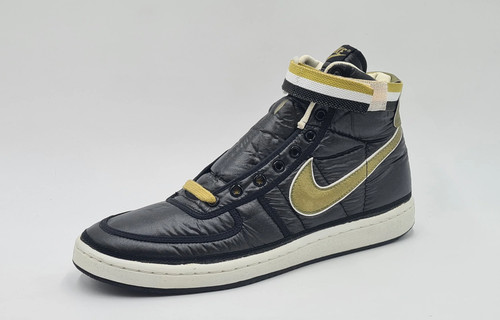 New vintage 1985 nike - *new*,
