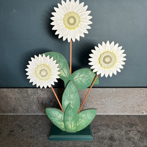 Vintage wooden daisy flowers - wooden,