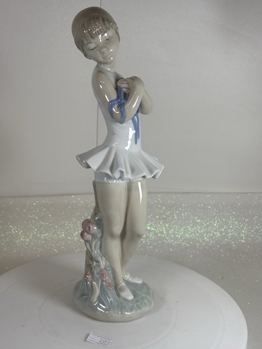 Large nao lladro - nao, ballerina
