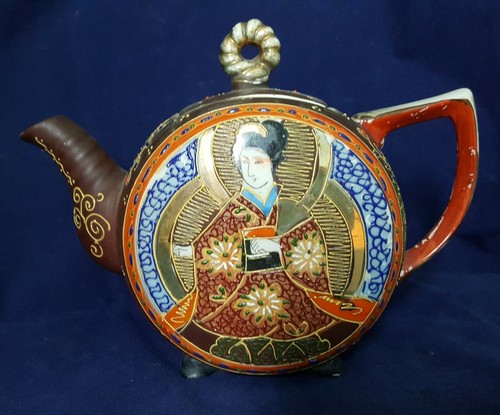 Unusual teapot depicting - unusual,
