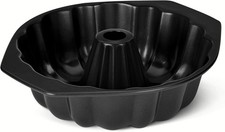 Amazon Basics Nonstick Bundt