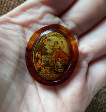 Vintage Cameo Brooch Kitsch